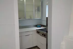 1525 Meridian Ave, Miami Beach, FL 33139 - Photo 16