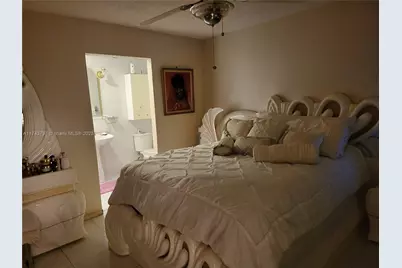 6771 NW 199th Ter, Hialeah, FL 33015 - Photo 22