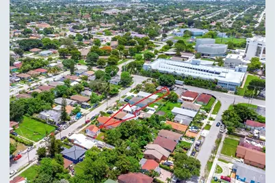 2356 NW 55th Ter, Miami, FL 33142 - Photo 2