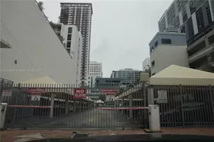 269 NW 7th St, Miami, FL 33136 - Photo 14