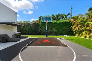 1941 NE 196th Terrace, Miami, FL 33179 - Photo 36