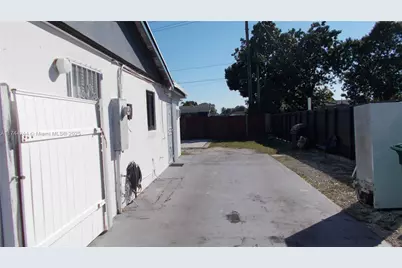 3224 NW 181st St, Miami Gardens, FL 33056 - Photo 2