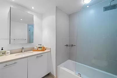 3250 NE 1st Ave #515, Miami, FL 33137 - Photo 14