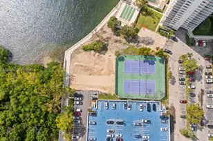 100 Bayview Dr, Sunny Isles Beach, FL 33160 - Photo 22