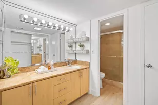 100 Bayview Dr, Sunny Isles Beach, FL 33160 - Photo 16