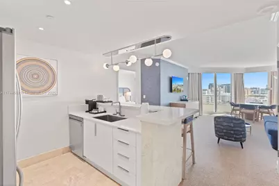 4401 Collins Av #1206, Miami Beach, FL 33140 - Photo 12