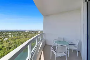 4401 Collins Ave, Miami Beach, FL 33140 - Photo 20