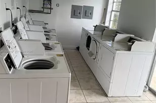 1225 NE 124th St, North Miami, FL 33161 - Photo 32