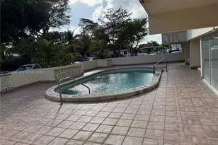 1225 NE 124th St, North Miami, FL 33161 - Photo 12