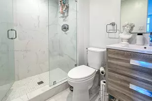 100 Bayview Dr, Sunny Isles Beach, FL 33160 - Photo 14