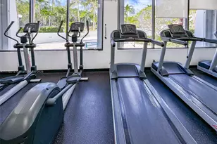 100 Bayview Dr, Sunny Isles Beach, FL 33160 - Photo 22