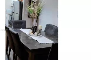 215 SW 117th Terrace, Pembroke Pines, FL 33025 - Photo 4