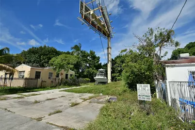 321 NW 37th St, Miami, FL 33127 - Photo 36