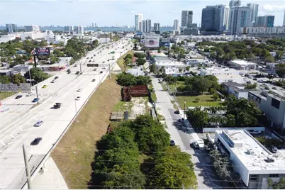 321 NW 37th St, Miami, FL 33127 - Photo 8