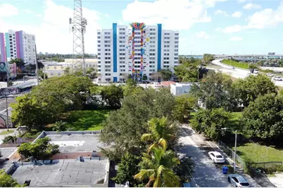 321 NW 37th St, Miami, FL 33127 - Photo 28