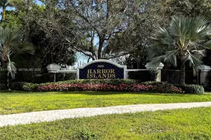 920 Captiva Dr, Hollywood, FL 33019 - Photo 4