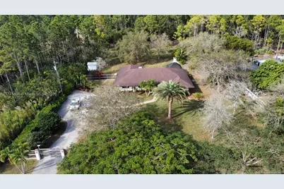 19425 SW 334th St, Homestead, FL 33034 - Photo 2