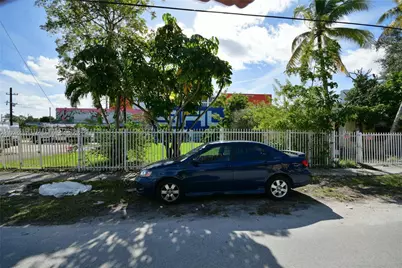 321 NW 37th St, Miami, FL 33127 - Photo 48