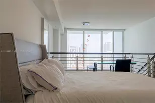41 SE 5th St, Miami, FL 33131 - Photo 18