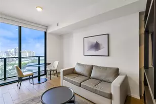 398 NE 5th St, Miami, FL 33132 - Photo 8