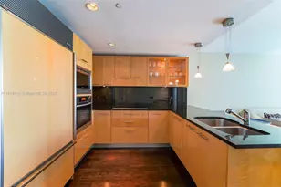 6801 Collins Ave, Miami Beach, FL 33141 - Photo 8