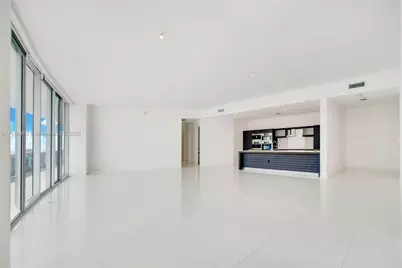 200 Biscayne Boulevard Way #5304, Miami, FL 33131 - Photo 4