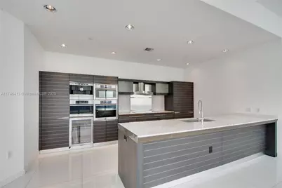 200 Biscayne Boulevard Way #5304, Miami, FL 33131 - Photo 6