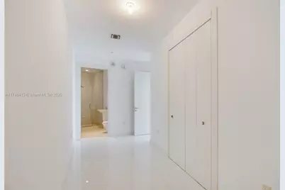 200 Biscayne Boulevard Way #5304, Miami, FL 33131 - Photo 14