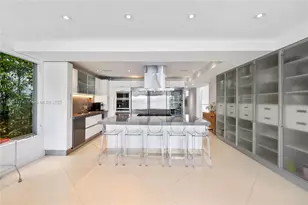 227 E Dilido Dr, Miami Beach, FL 33139 - Photo 8