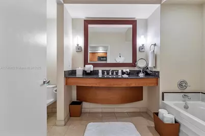 18001 Collins Ave #1817, Sunny Isles Beach, FL 33160 - Photo 22