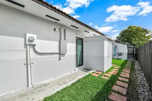 1311 SW 139th Ct, Miami, FL 33184 - Photo 48