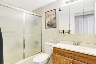 1101 Hillcrest Ct, Hollywood, FL 33021 - Photo 4