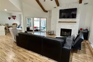 9501 NW 18th Manor, Plantation, FL 33322 - Photo 4