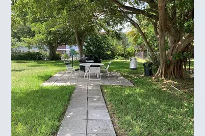 1541 S Ocean Blvd #213, Lauderdale by the Sea, FL 33062 - Photo 4