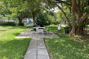 1541 S Ocean Blvd, Lauderdale by the Sea, FL 33062 - Photo 4