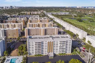 401 NE 14th Ave, Hallandale Beach, FL 33009 - Photo 2