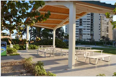 1000 Parkview Dr #121, Hallandale Beach, FL 33009 - Photo 32