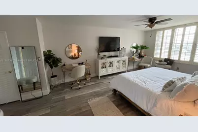 5161 Collins Ave #1012, Miami Beach, FL 33140 - Photo 14
