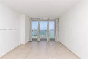 7601 E Treasure Dr, North Bay Village, FL 33141 - Photo 16