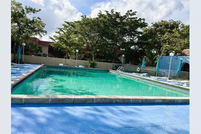 942 NE 199th St #3E, Miami, FL 33179 - Photo 26