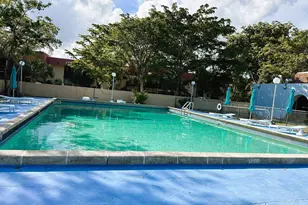 942 NE 199th St, Miami, FL 33179 - Photo 26