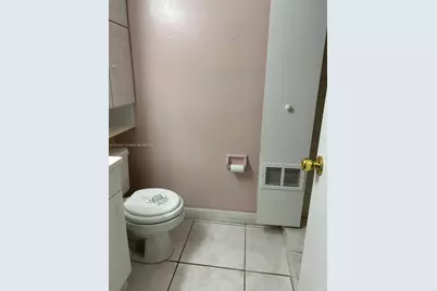 942 NE 199th St #3E, Miami, FL 33179 - Photo 20