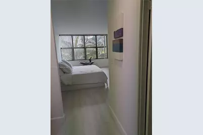 [Address not provided], Hallandale Beach, FL 33009 - Photo 12