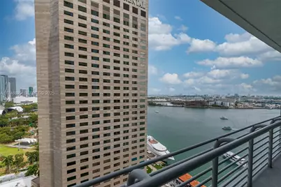 335 S Biscayne Blvd #2402, Miami, FL 33131 - Photo 2