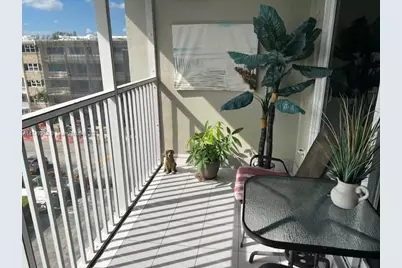 330 SE 2nd St #202F, Hallandale Beach, FL 33009 - Photo 8