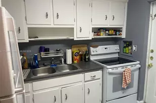 803 Ridge Rd, Lantana, FL 33462 - Photo 8