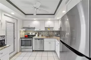 4800 Hillcrest Ln, Hollywood, FL 33021 - Photo 2