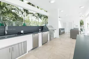 17111 Biscayne Blvd, North Miami Beach, FL 33160 - Photo 38
