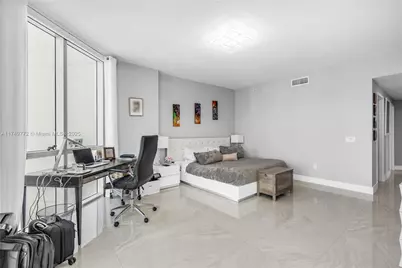 17111 Biscayne Blvd #2001, North Miami Beach, FL 33160 - Photo 18