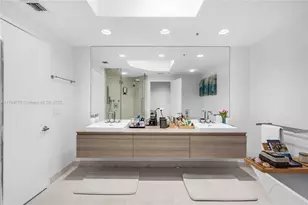 17111 Biscayne Blvd, North Miami Beach, FL 33160 - Photo 20